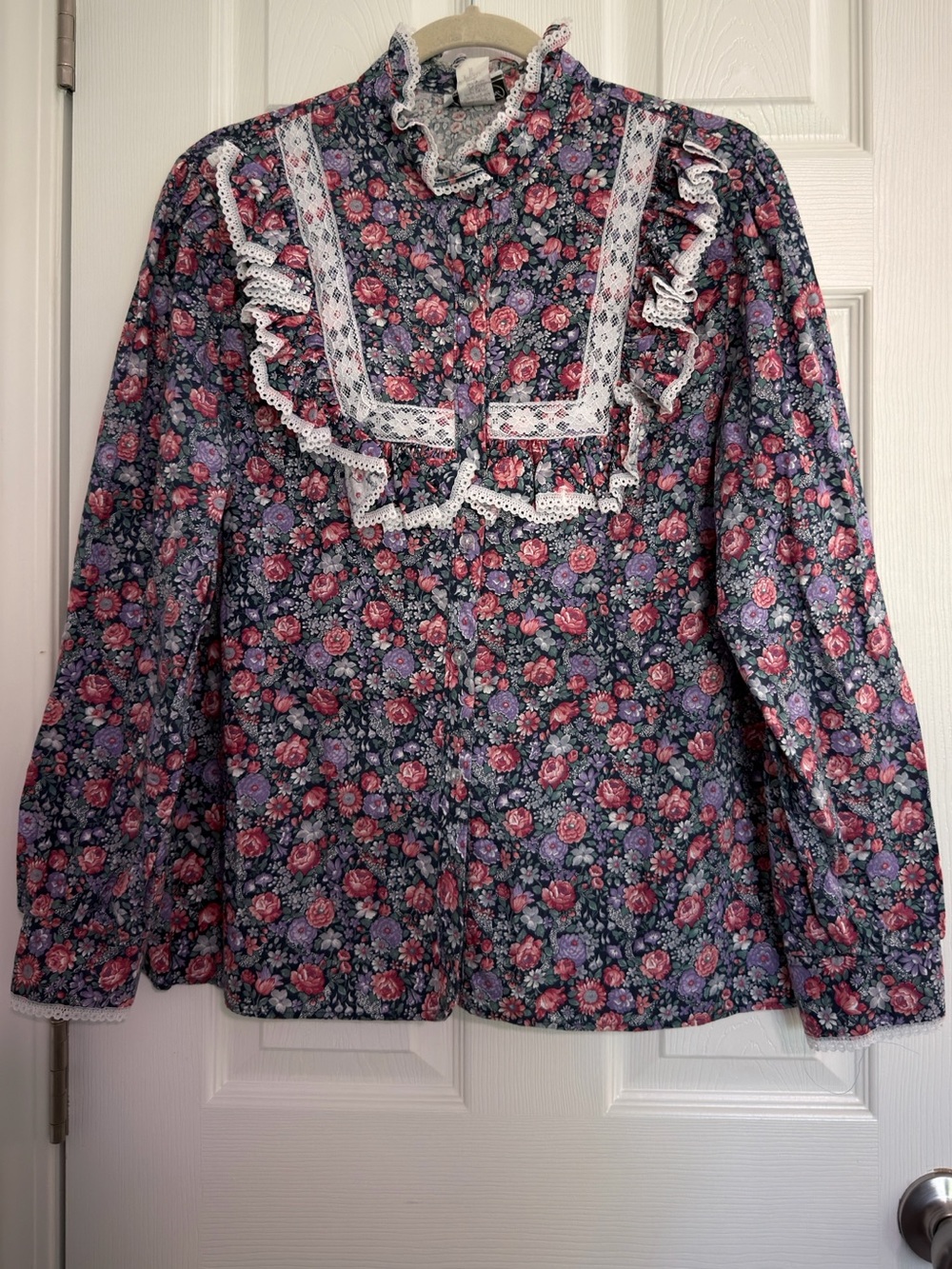 Vintage Maggie Sweet Floral Prairie Lace Ruffle Blouse 100% Cotton size Large